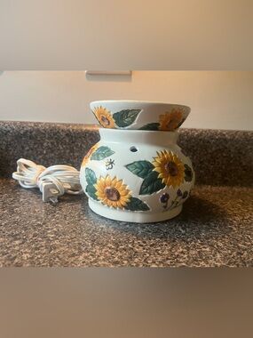 White Ceramic Sunflower Oil Warmer with Yellow Flowers, Bees and Ladybugs